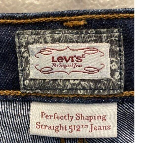 Levi's 512 Perfectly Slimming Dark Wash Jeans - Size 22 - NWT - Picture 4 of 4